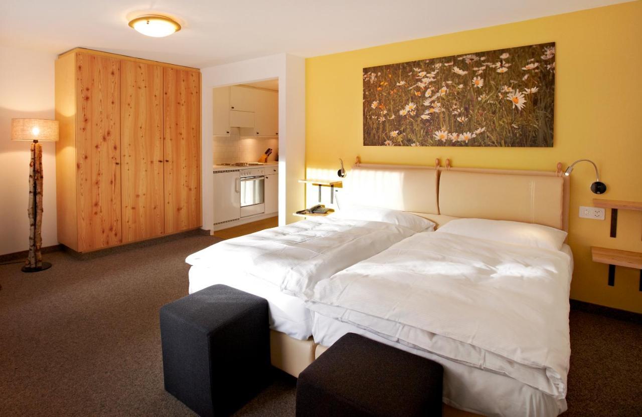 צרמט Chalet Annelis Apartments חדר תמונה